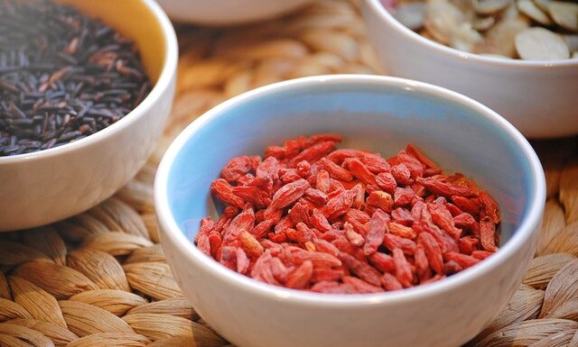 Jagody goji – przeczytaj, zanim po nie sięgniesz jagody goji, jagosy goji jak jeść