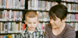 Jakie książki i filmy mogą pomóc w rozwijaniu emocjonalnym dziecka