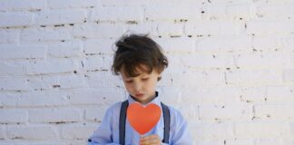 Jak rozwija się inteligencja emocjonalna u dzieci i dlaczego jest to ważne